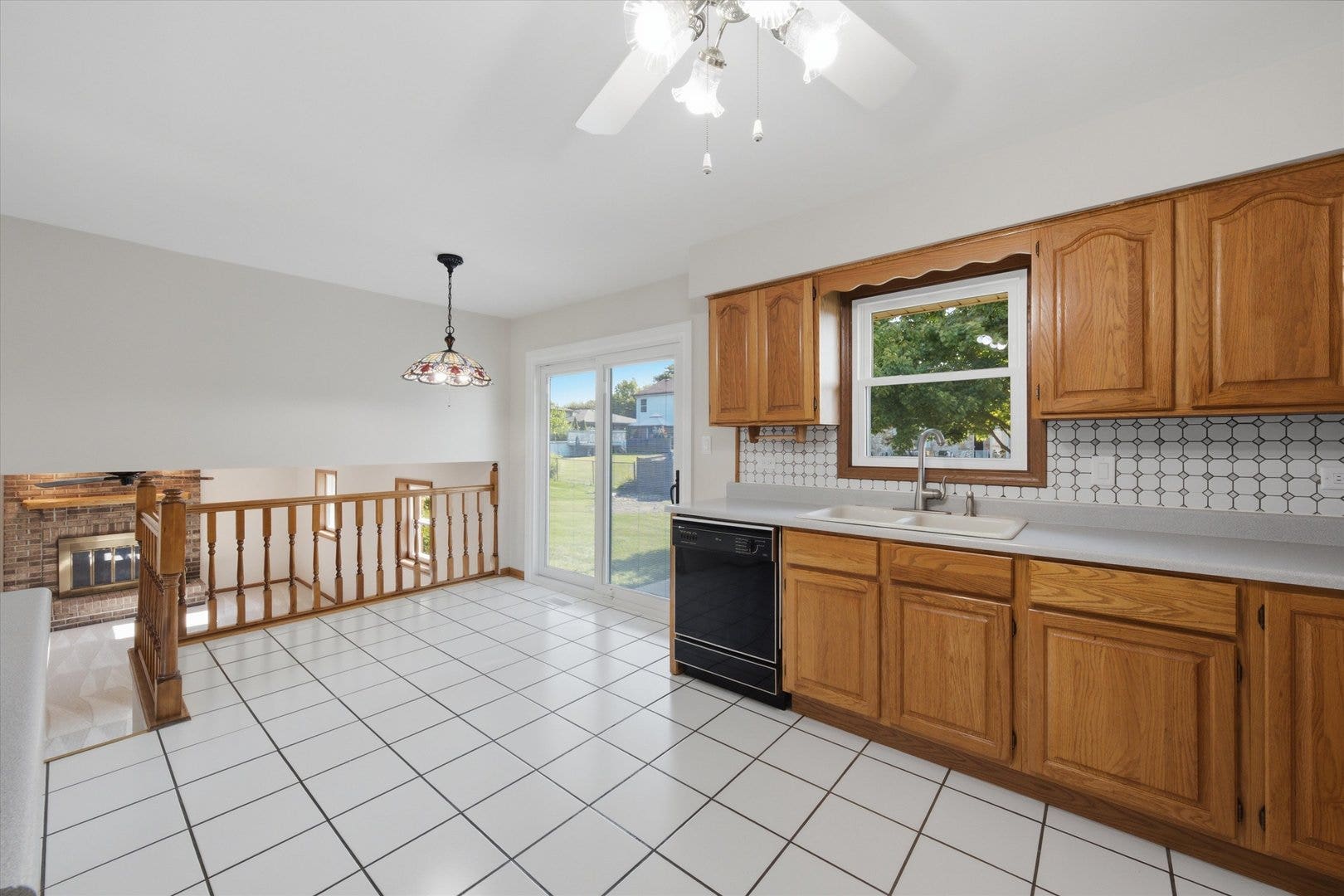 10S221 Suffield Drive, Downers Grove, IL 60516 10S221 Suffield Drive, Downers Grove, IL 60516