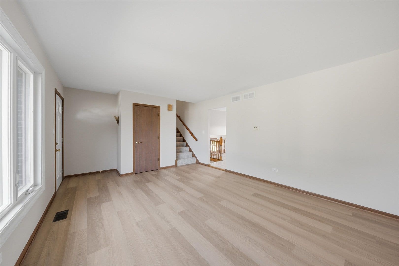 10S221 Suffield Drive, Downers Grove, IL 60516 10S221 Suffield Drive, Downers Grove, IL 60516