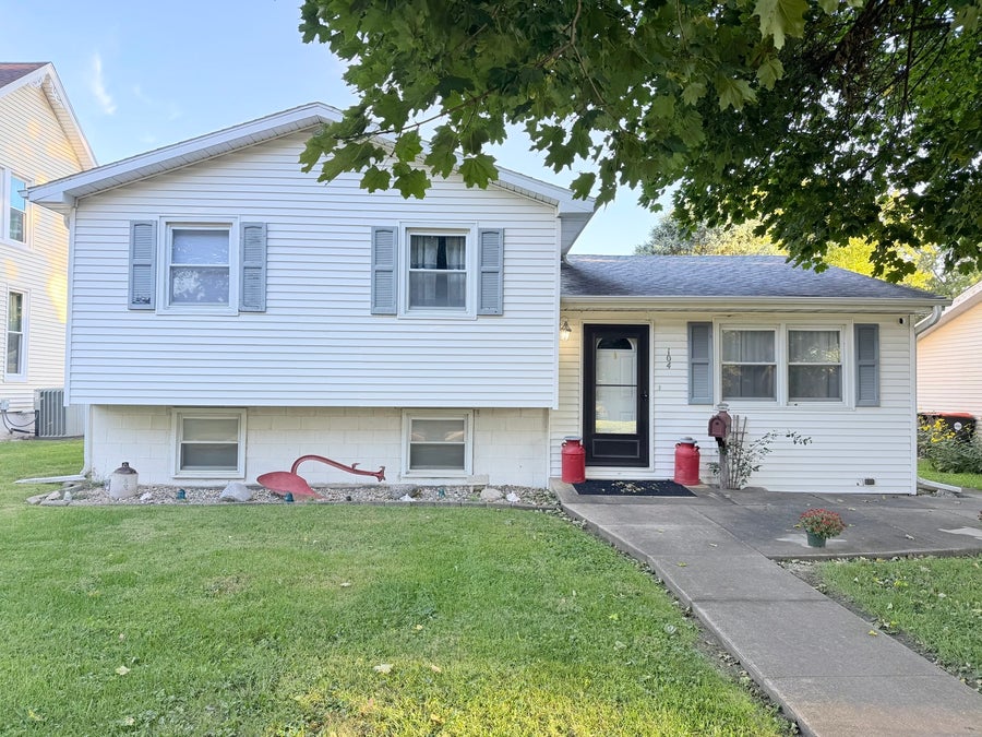 Property photo for 104 E North Street, Leroy, IL
