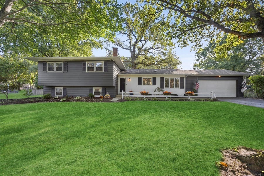 Property photo for 8S263 College Road, Naperville, IL