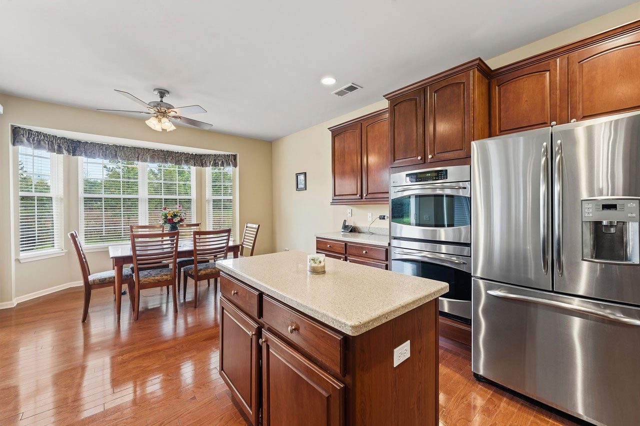 609 Tuscan View, Elgin, IL 60124 609 Tuscan View, Elgin, IL 60124