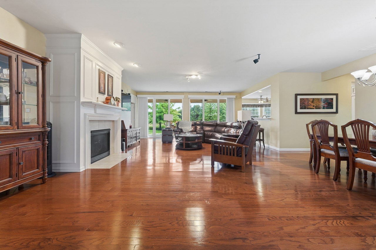 609 Tuscan View, Elgin, IL 60124 609 Tuscan View, Elgin, IL 60124