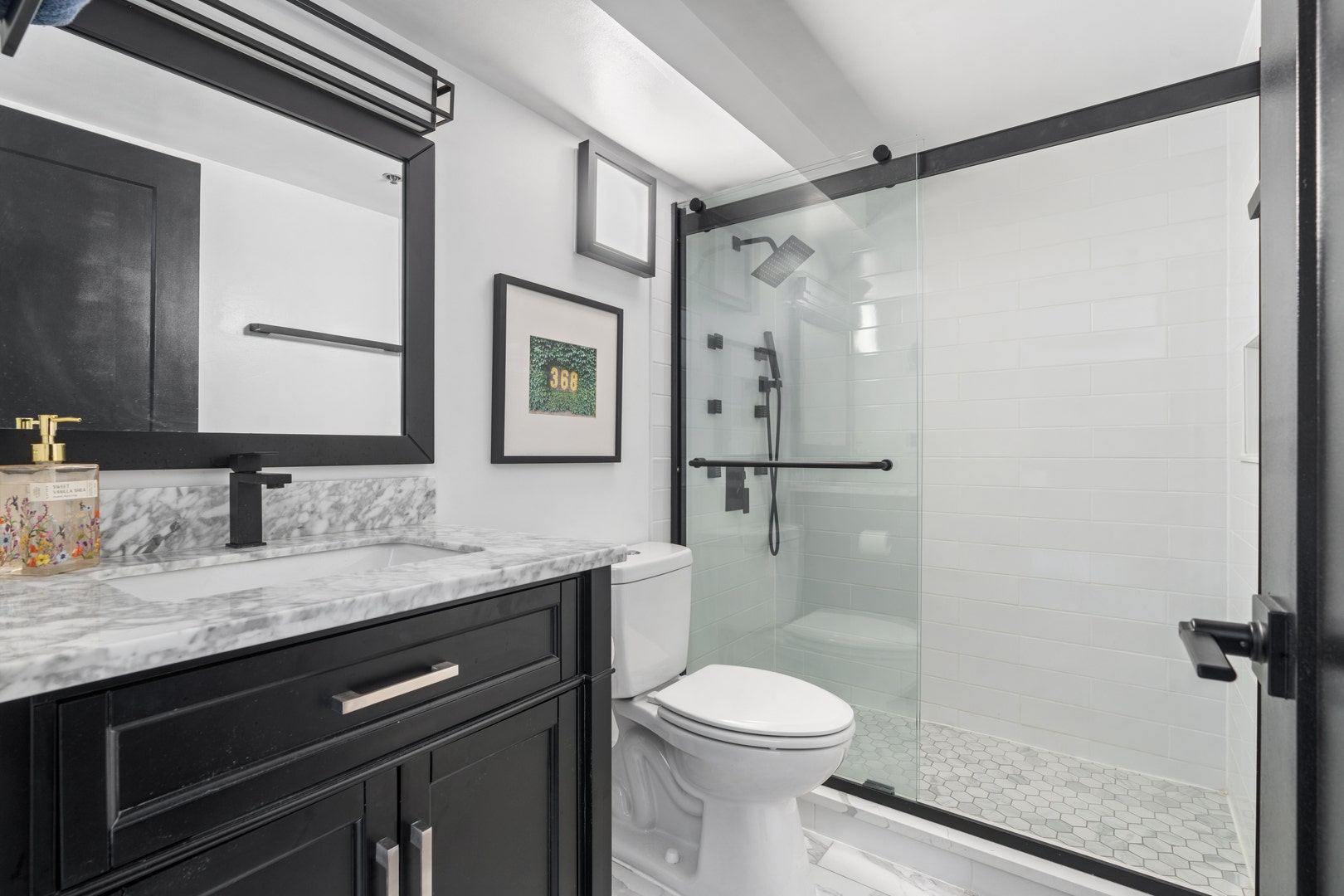 2614 N Clybourn Avenue, #401, Chicago, IL 60614 2614 N Clybourn Avenue, #401, Chicago, IL 60614