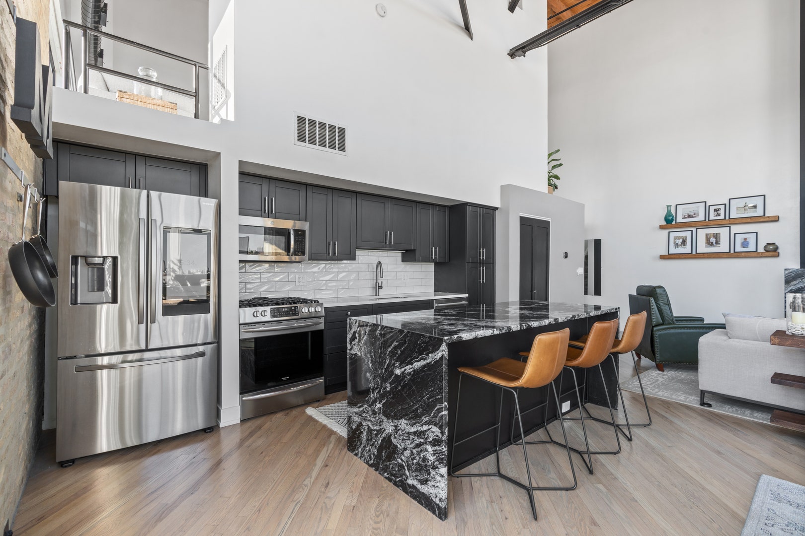 2614 N Clybourn Avenue, #401, Chicago, IL 60614 2614 N Clybourn Avenue, #401, Chicago, IL 60614