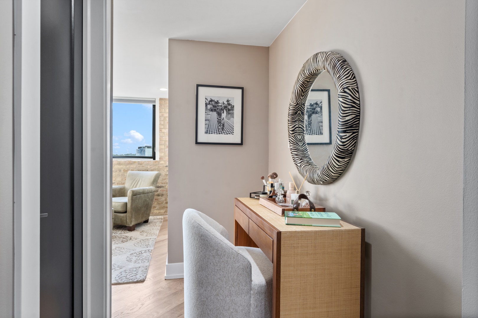 2614 N Clybourn Avenue, #401, Chicago, IL 60614 2614 N Clybourn Avenue, #401, Chicago, IL 60614
