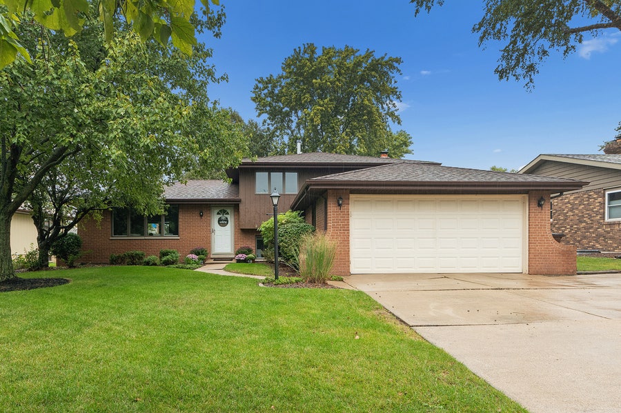 Property photo for 10842 Bryant Road, Mokena, IL