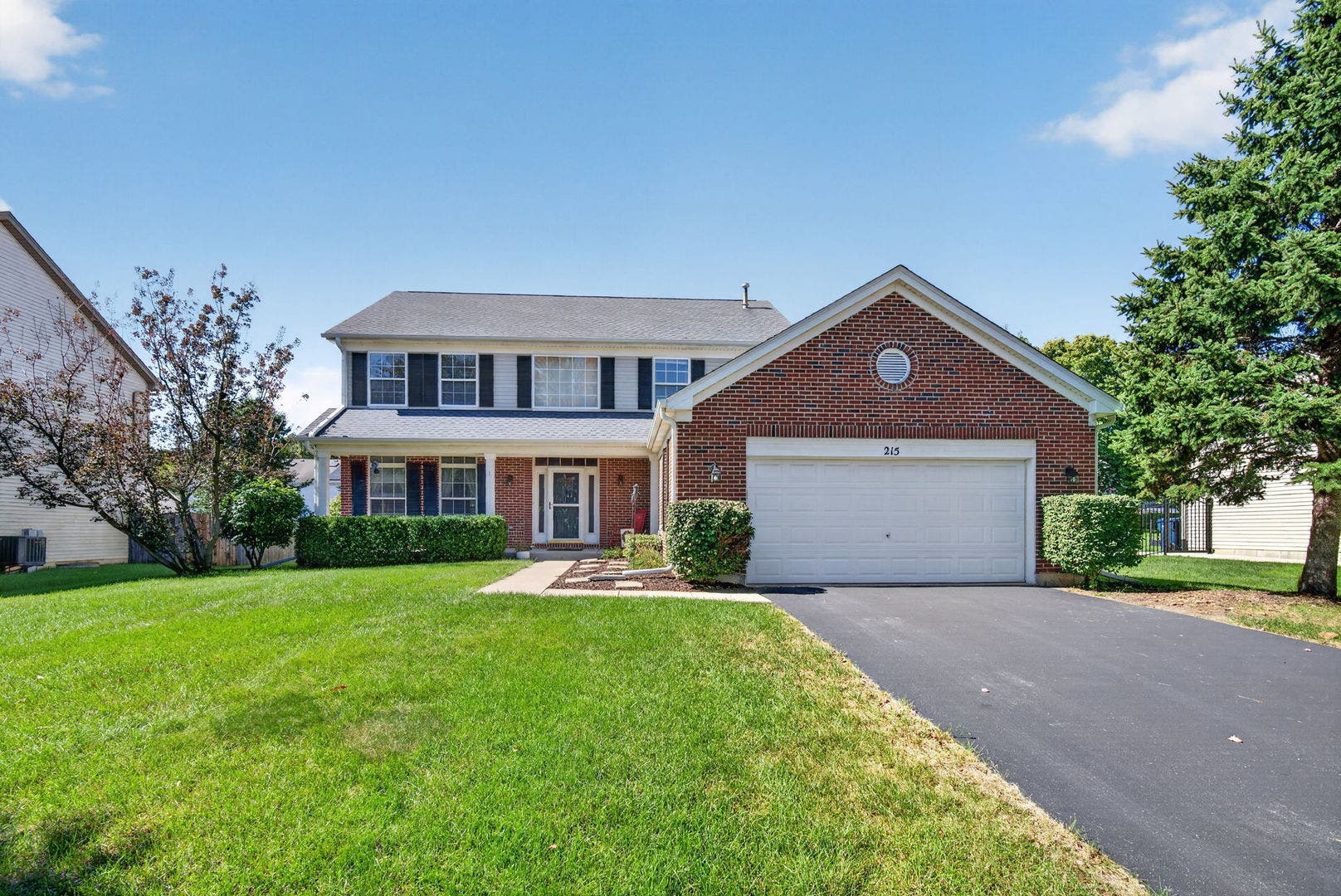 215 Edgewood Drive, Minooka, IL 60447