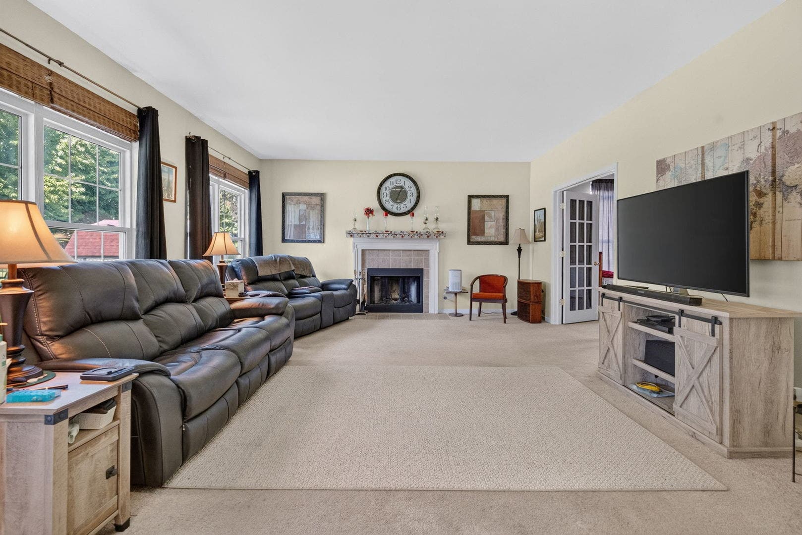 215 Edgewood Drive, Minooka, IL 60447