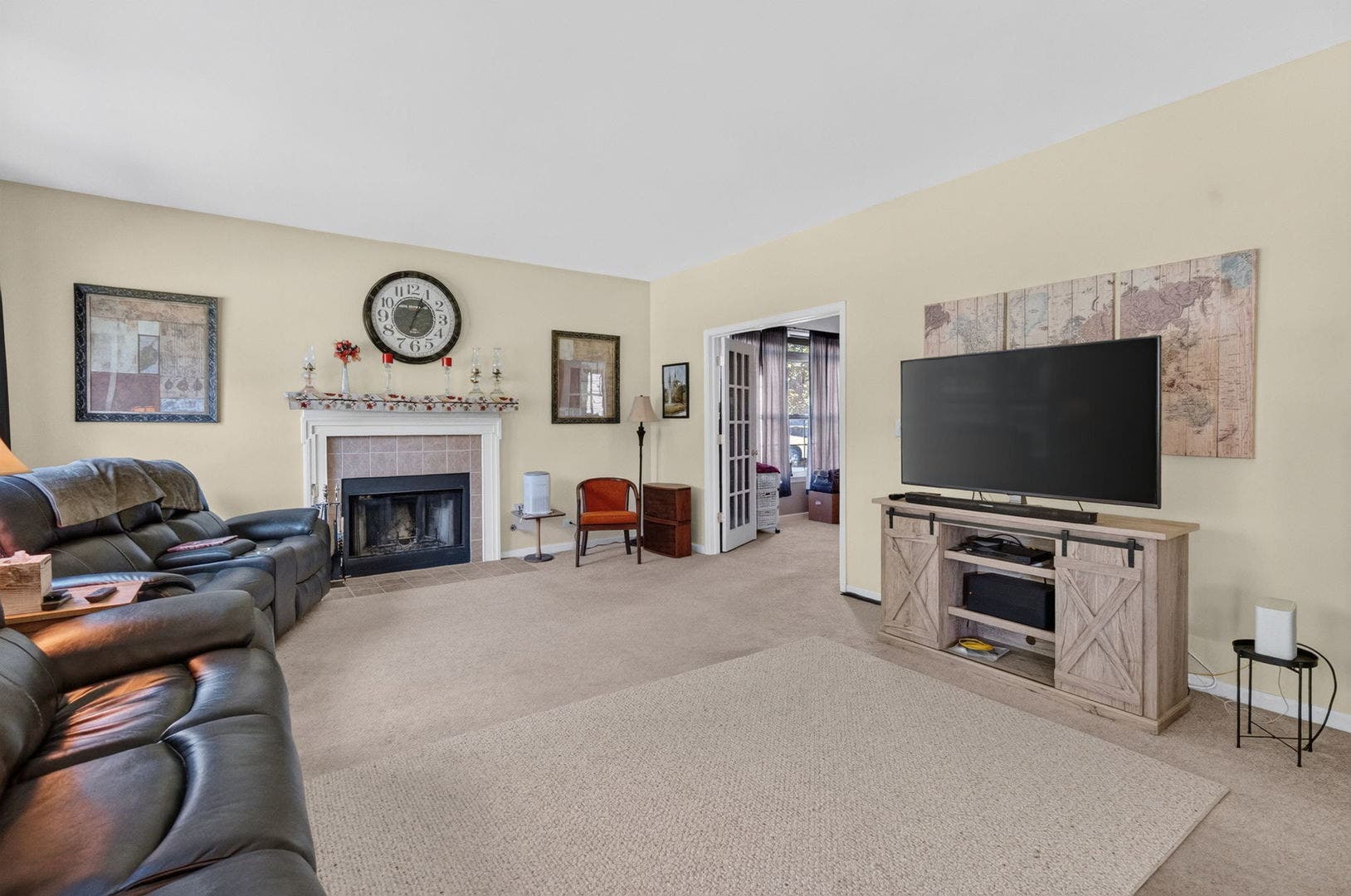215 Edgewood Drive, Minooka, IL 60447