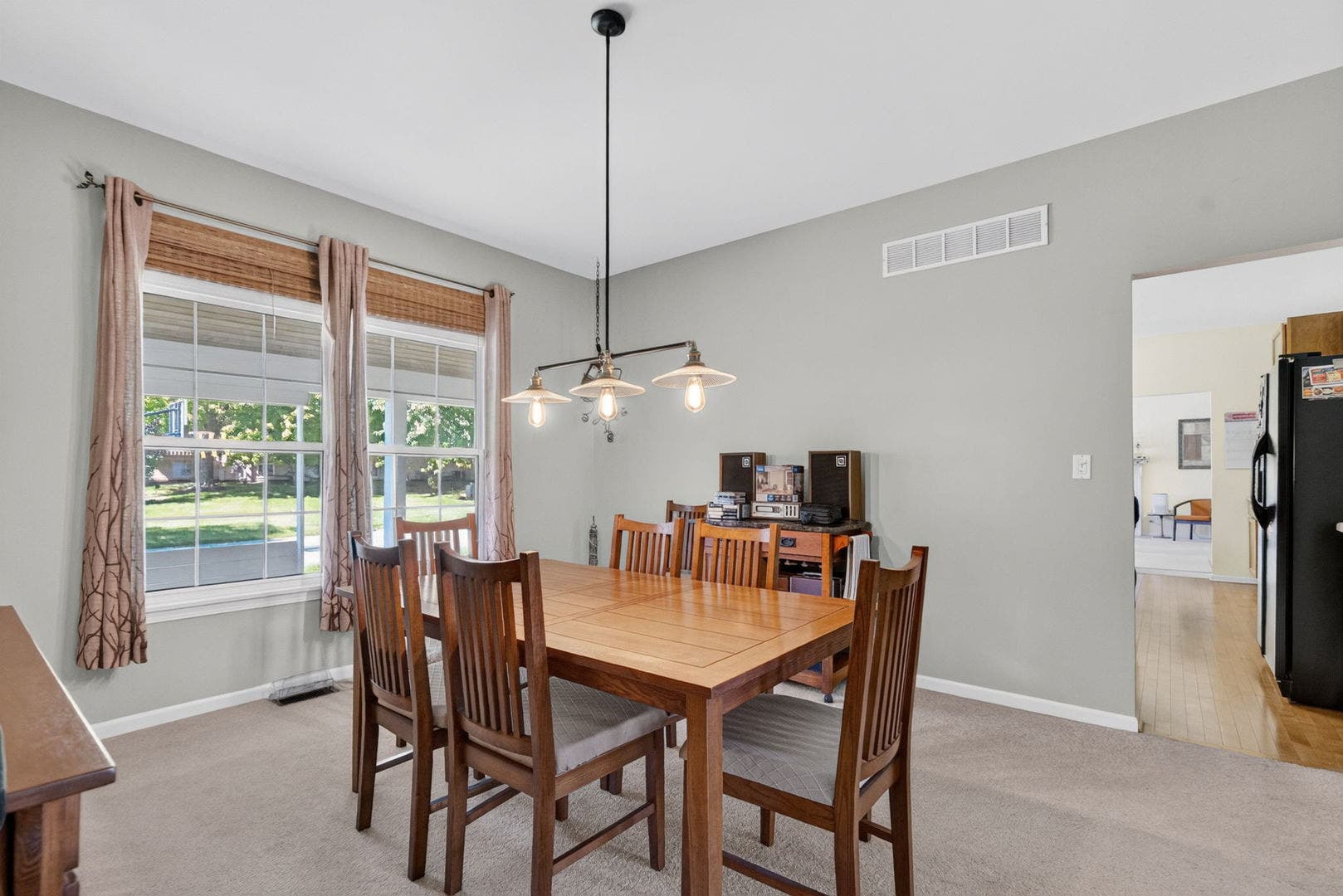 215 Edgewood Drive, Minooka, IL 60447