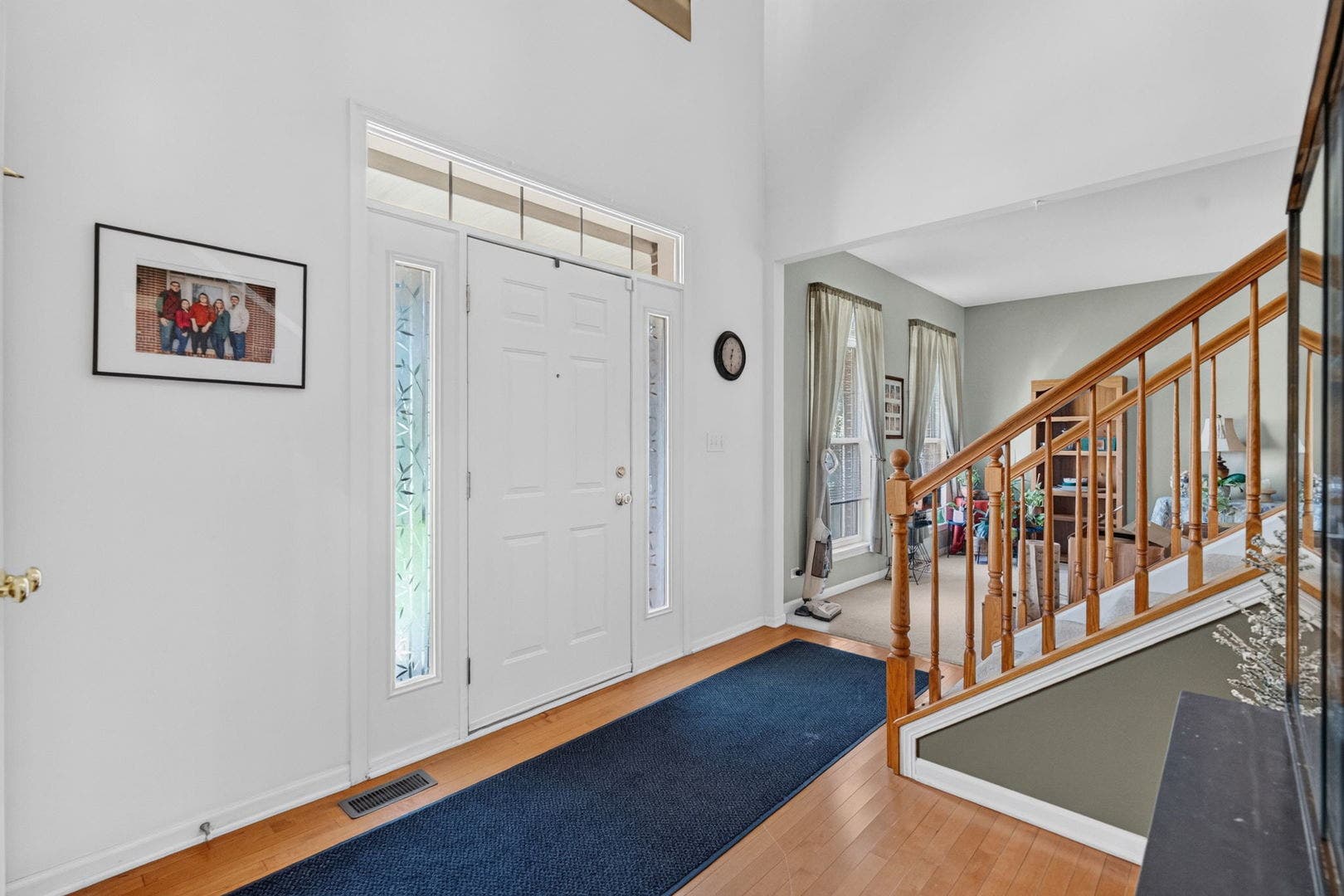 215 Edgewood Drive, Minooka, IL 60447