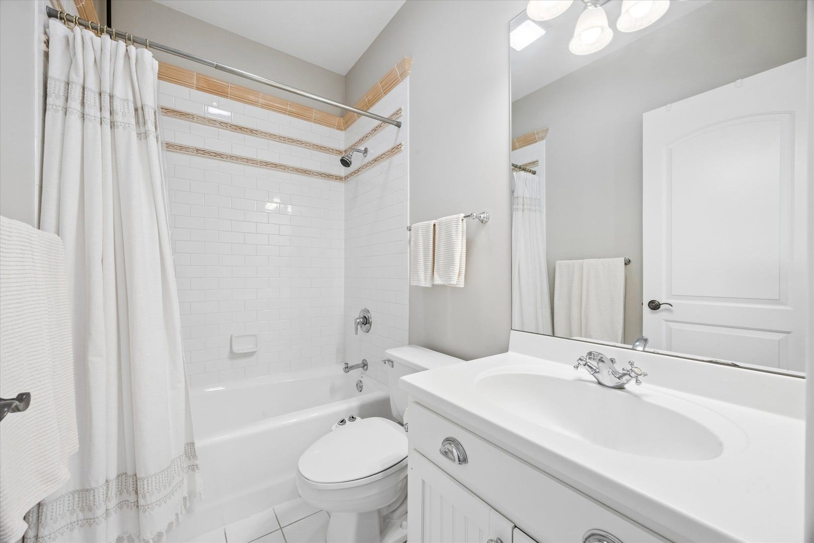 753 Wilson Lane, Hinsdale, IL 60521 753 Wilson Lane, Hinsdale, IL 60521