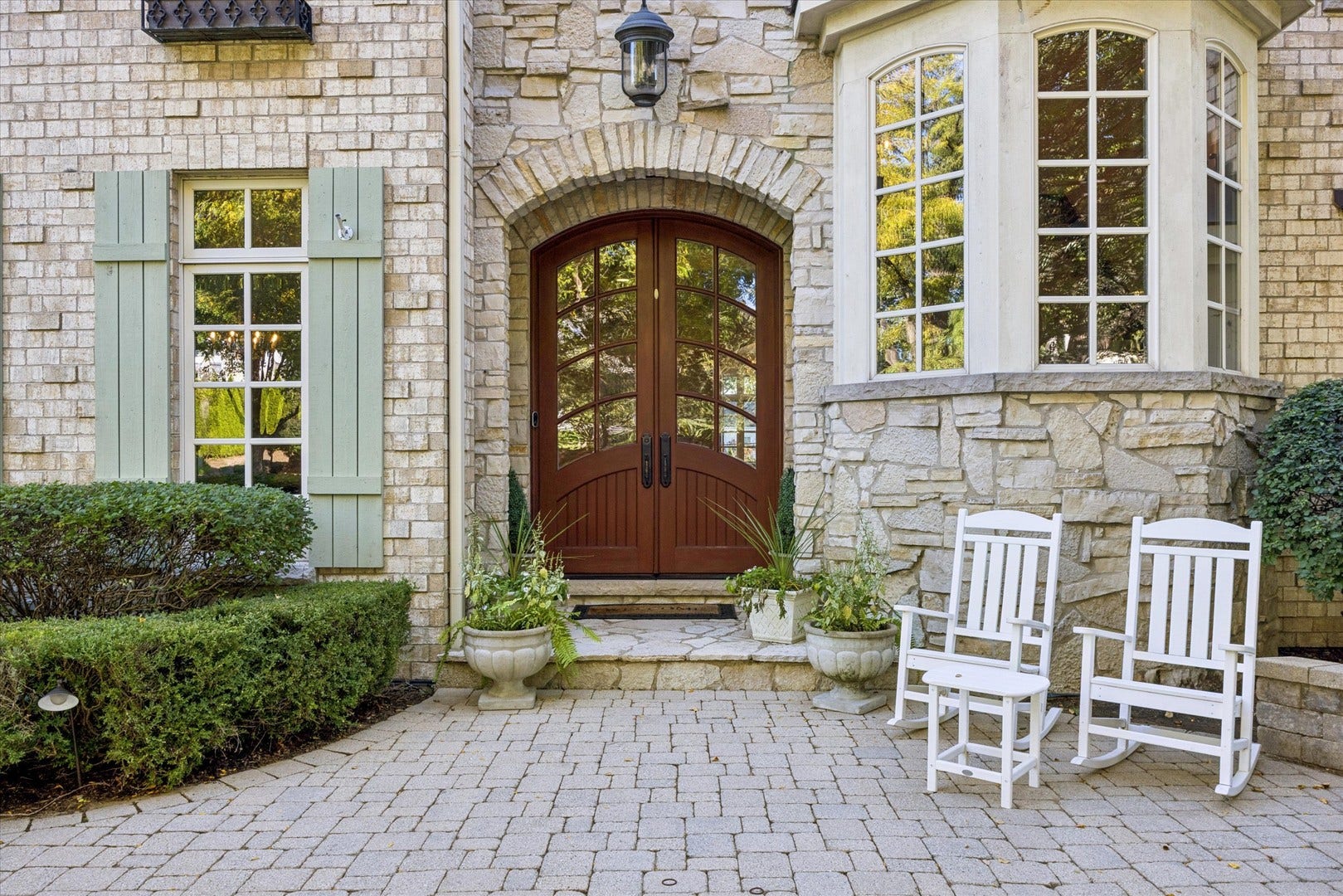 753 Wilson Lane, Hinsdale, IL 60521 753 Wilson Lane, Hinsdale, IL 60521