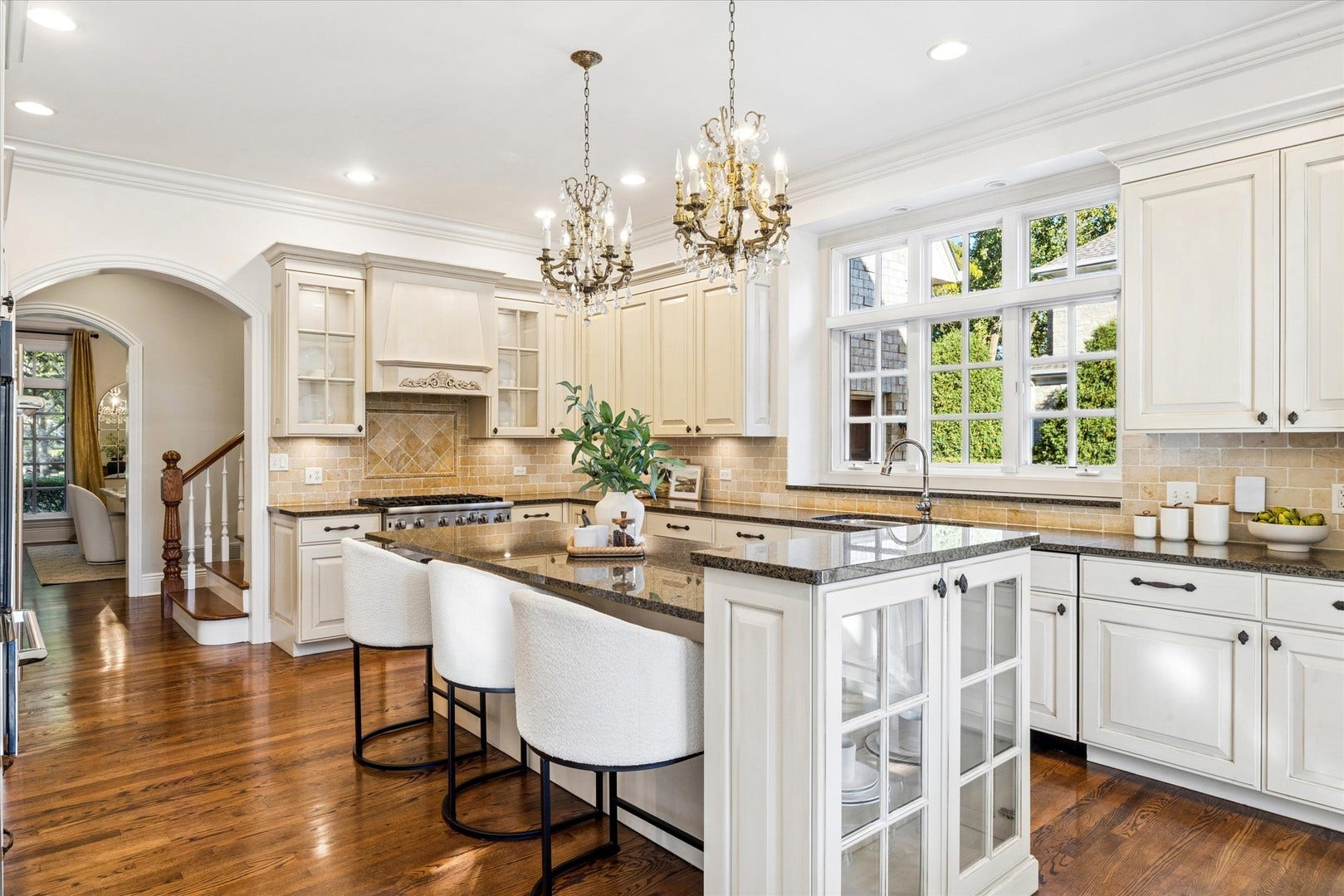 753 Wilson Lane, Hinsdale, IL 60521 753 Wilson Lane, Hinsdale, IL 60521