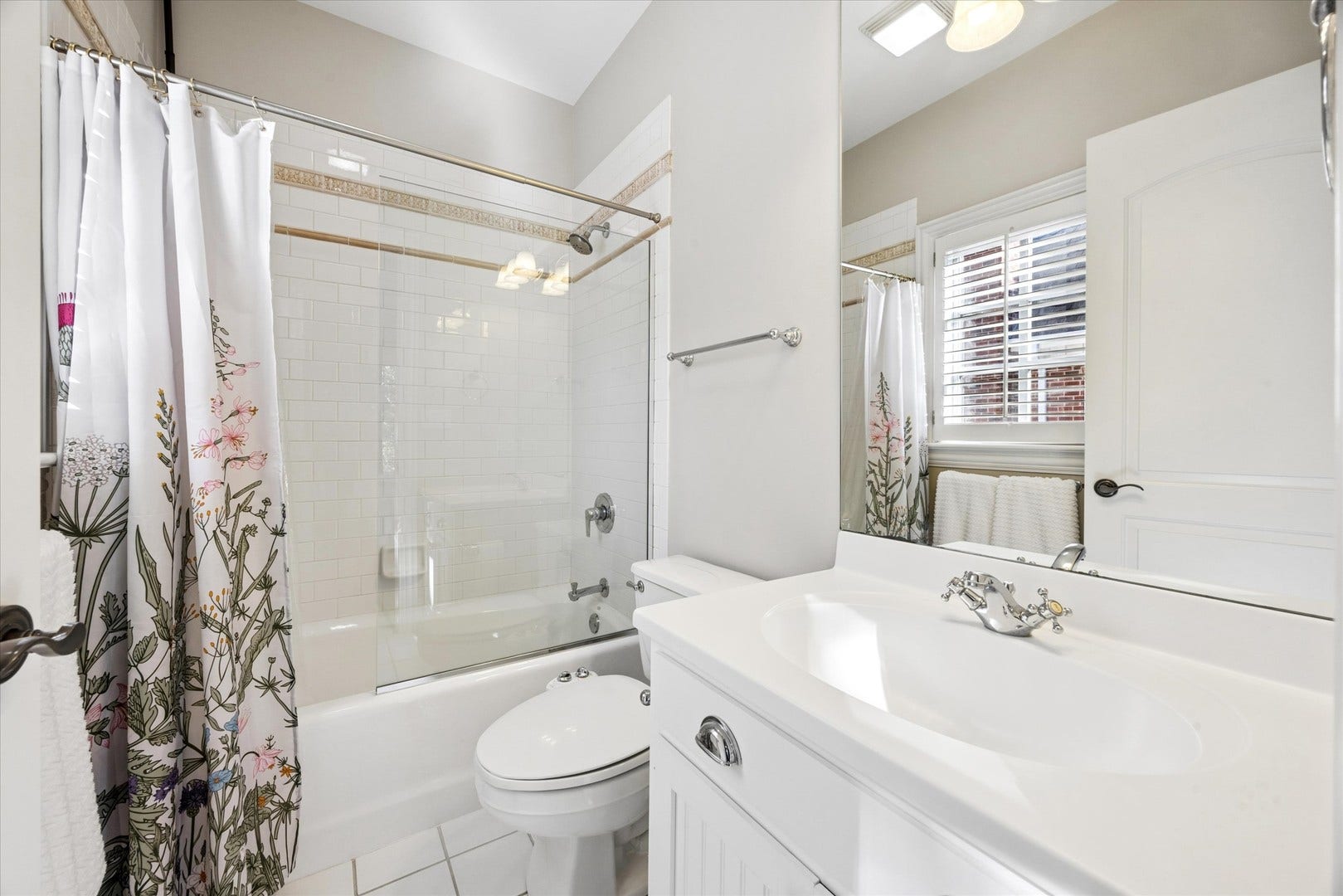 753 Wilson Lane, Hinsdale, IL 60521 753 Wilson Lane, Hinsdale, IL 60521