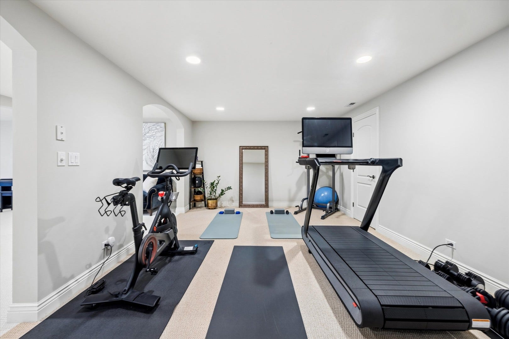 753 Wilson Lane, Hinsdale, IL 60521 753 Wilson Lane, Hinsdale, IL 60521