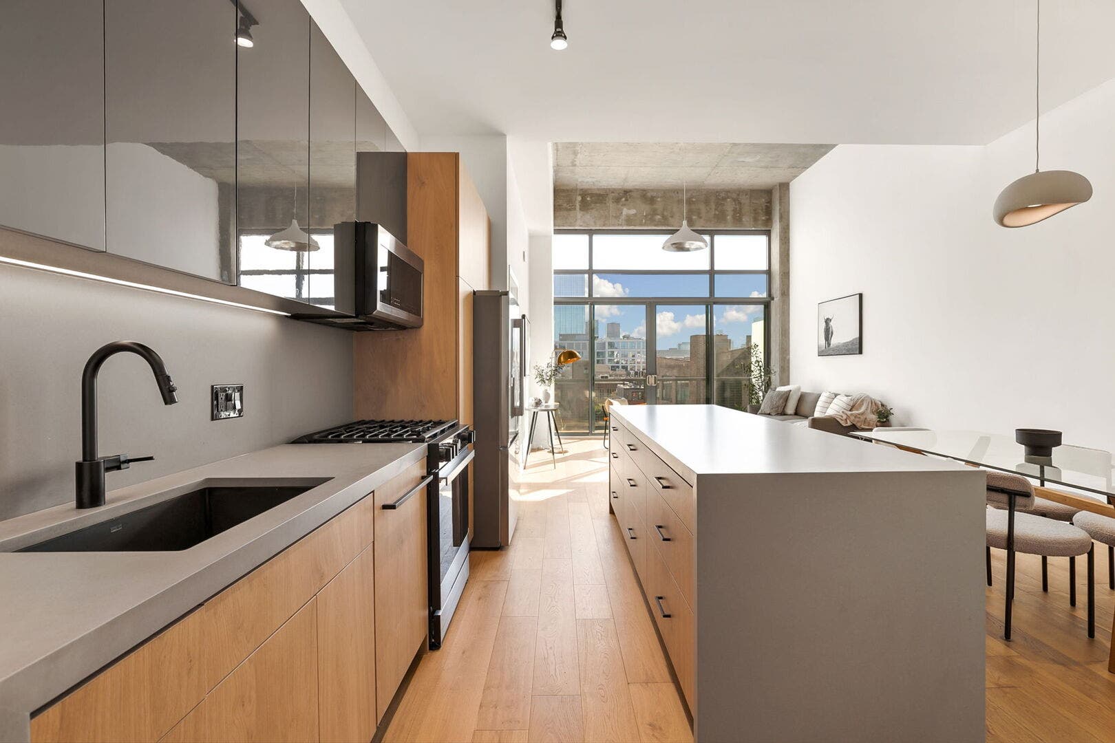 321 S Sangamon Street, #908, Chicago, IL 60607