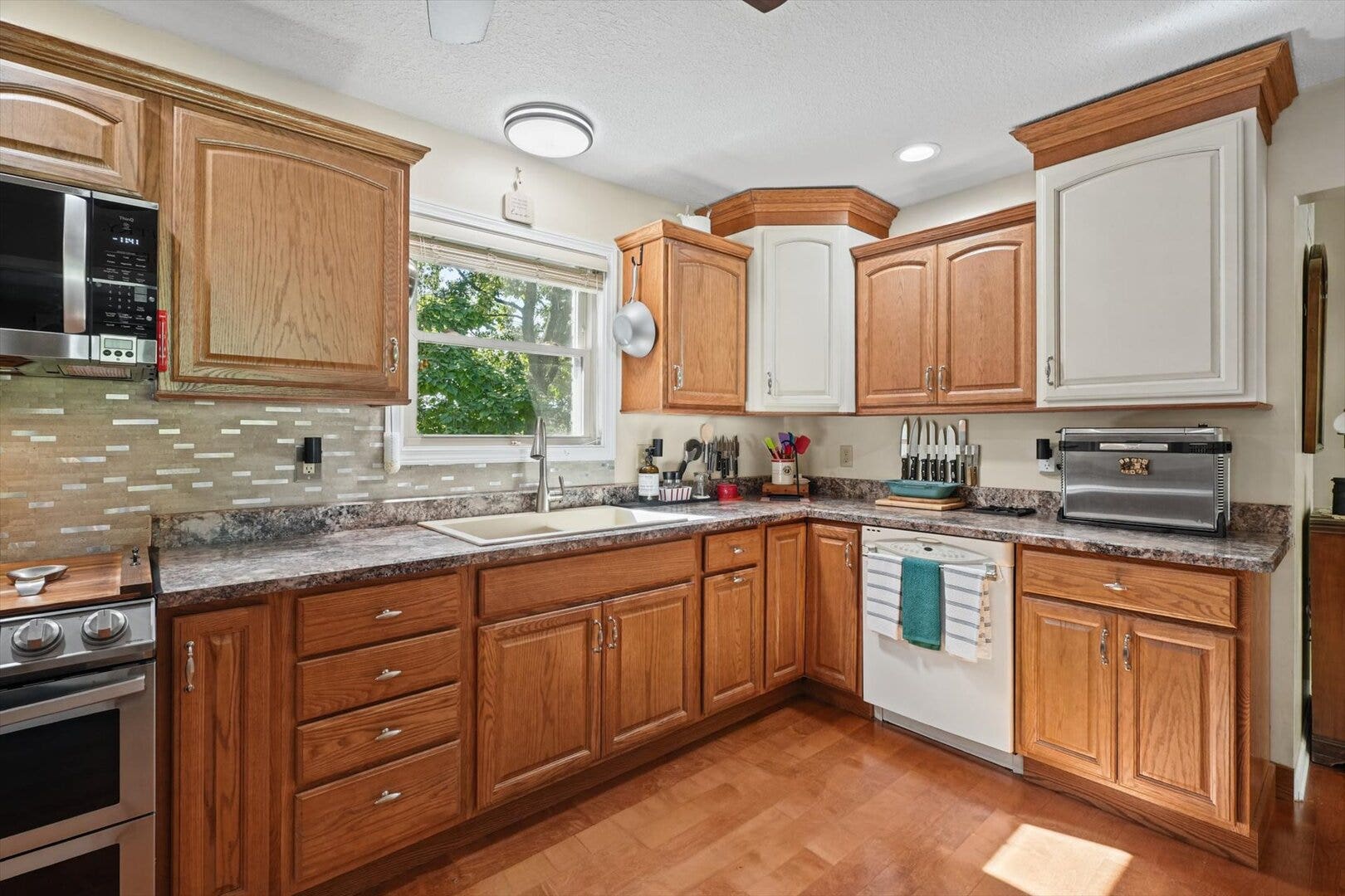 206 Cherokee Drive, Georgetown, IL 61846 206 Cherokee Drive, Georgetown, IL 61846