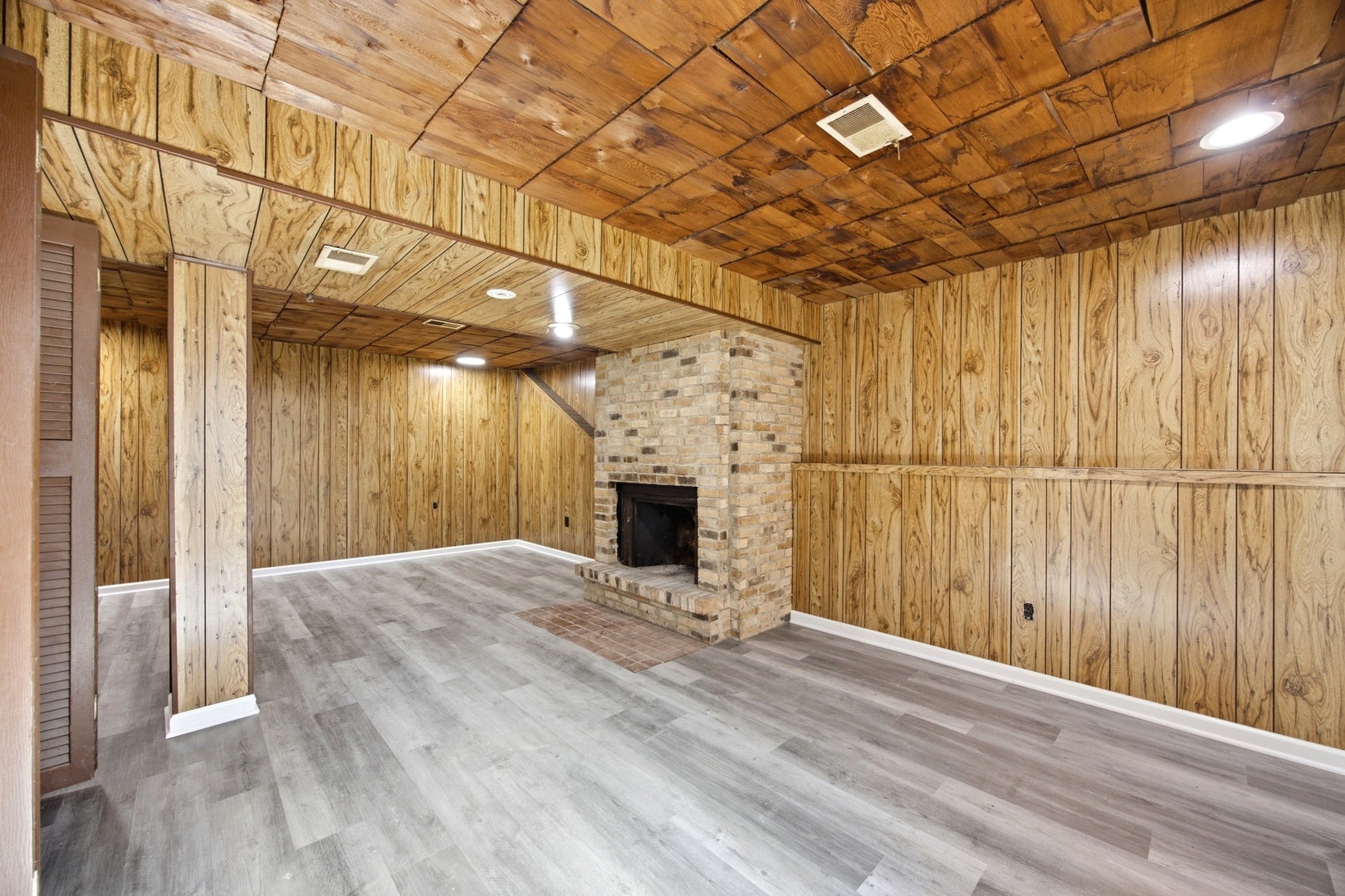 1175 Royal Boulevard, Elgin, IL 60123 1175 Royal Boulevard, Elgin, IL 60123