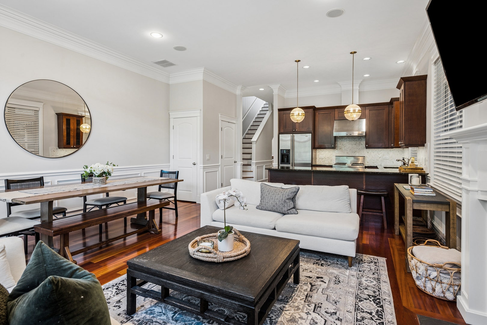 3241 N CLIFTON Avenue, #3, Chicago, IL 60657 3241 N CLIFTON Avenue, #3, Chicago, IL 60657