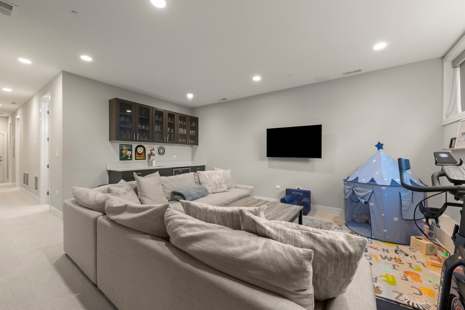 3049 W Lyndale Street, #1, Chicago, IL 60647