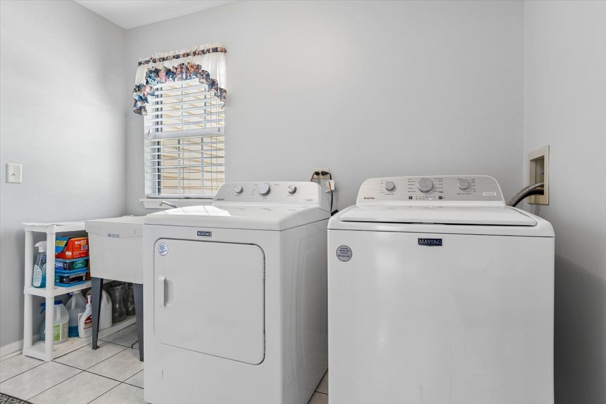 925 Brompton Circle, Bolingbrook, IL 60440 925 Brompton Circle, Bolingbrook, IL 60440