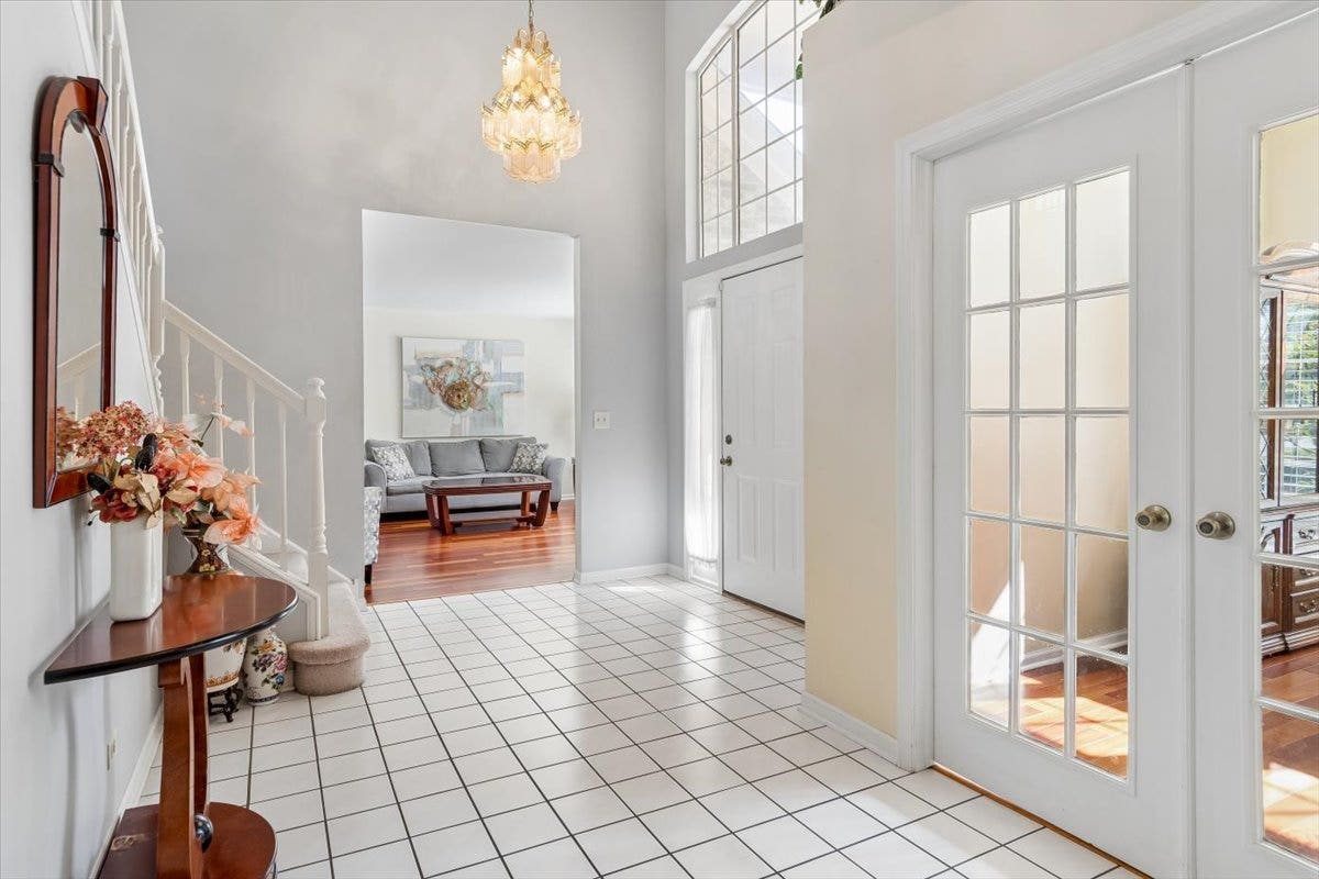 925 Brompton Circle, Bolingbrook, IL 60440 925 Brompton Circle, Bolingbrook, IL 60440