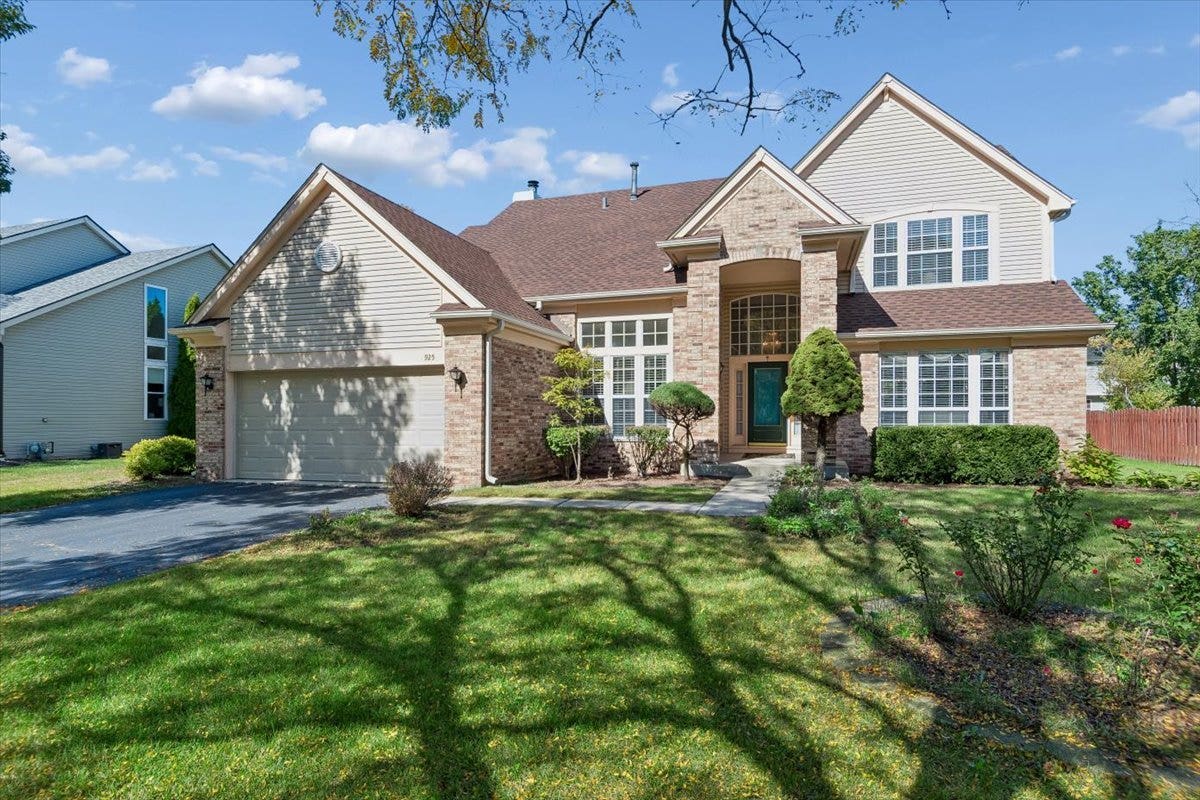 925 Brompton Circle, Bolingbrook, IL 60440 925 Brompton Circle, Bolingbrook, IL 60440