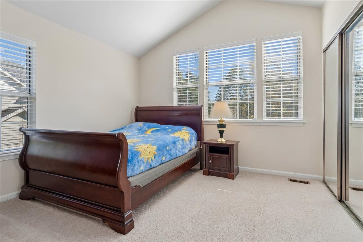 925 Brompton Circle, Bolingbrook, IL 60440 925 Brompton Circle, Bolingbrook, IL 60440