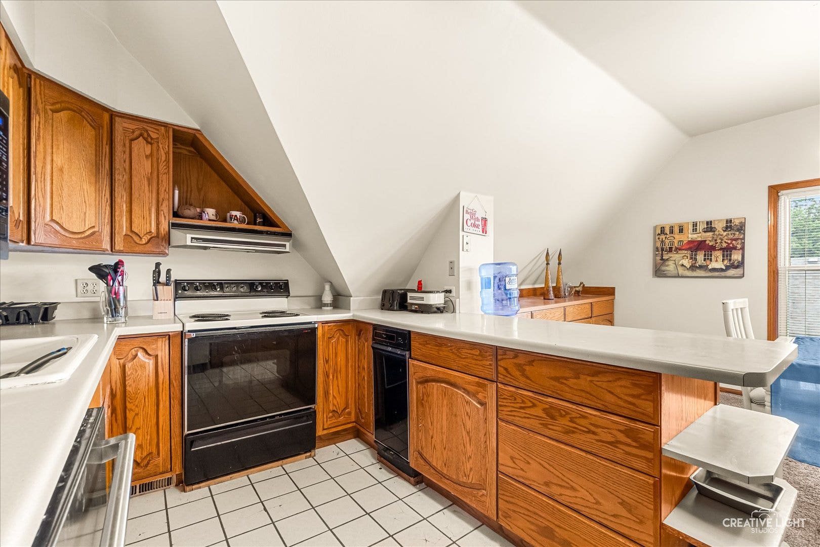 386 E Chicago Street, Elgin, IL 60120 386 E Chicago Street, Elgin, IL 60120