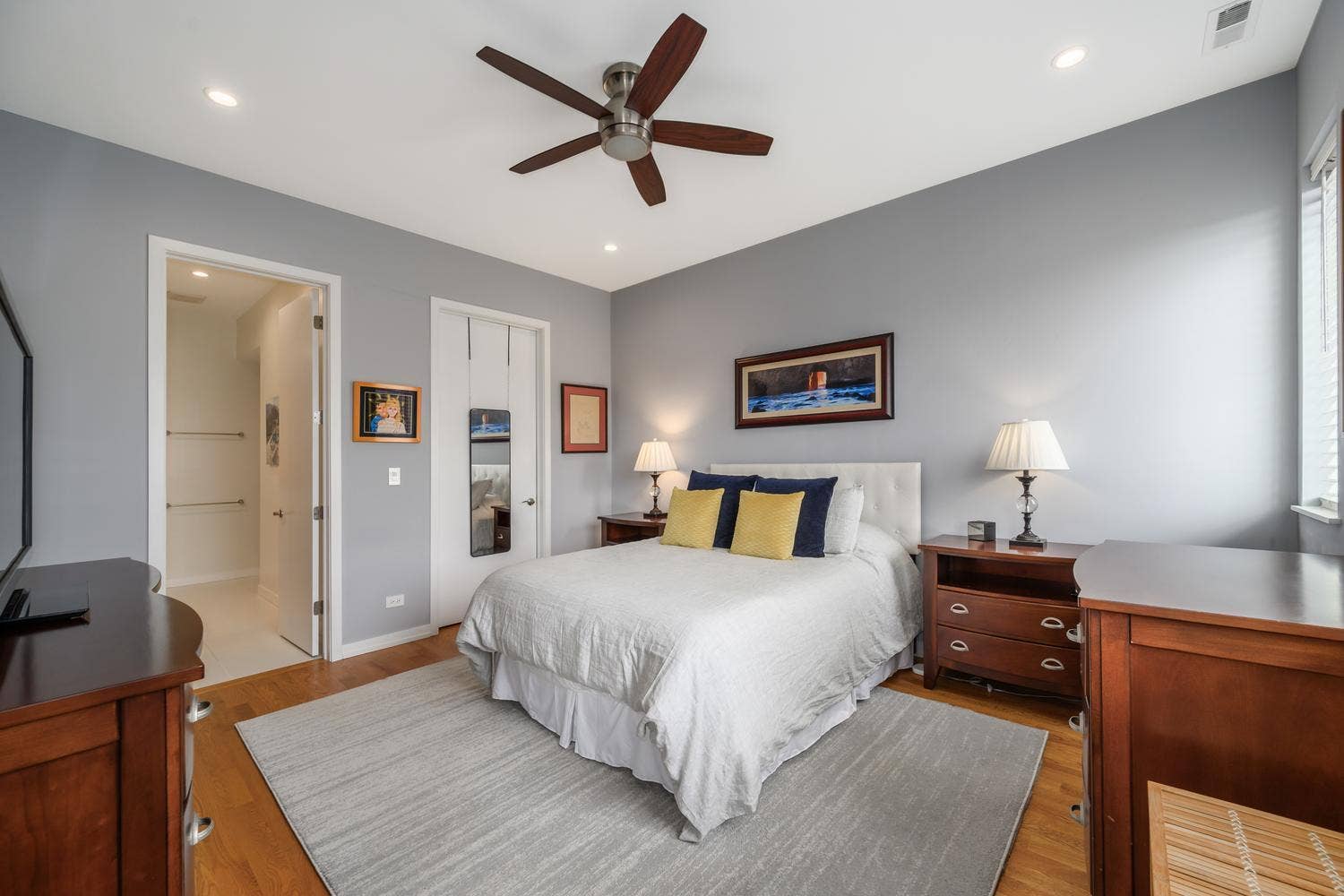1433 N Ashland Avenue, #3NE, Chicago, IL 60622 1433 N Ashland Avenue, #3NE, Chicago, IL 60622
