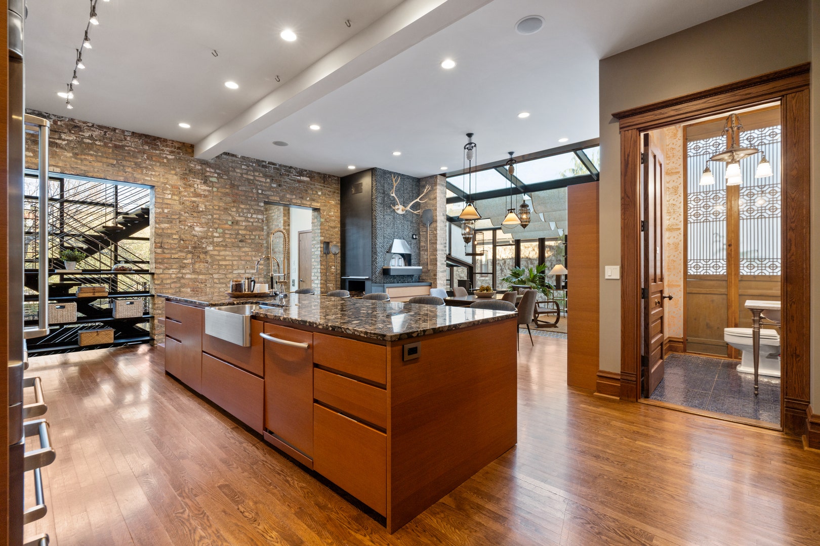 1646 N Leavitt Street, Chicago, IL 60647 1646 N Leavitt Street, Chicago, IL 60647