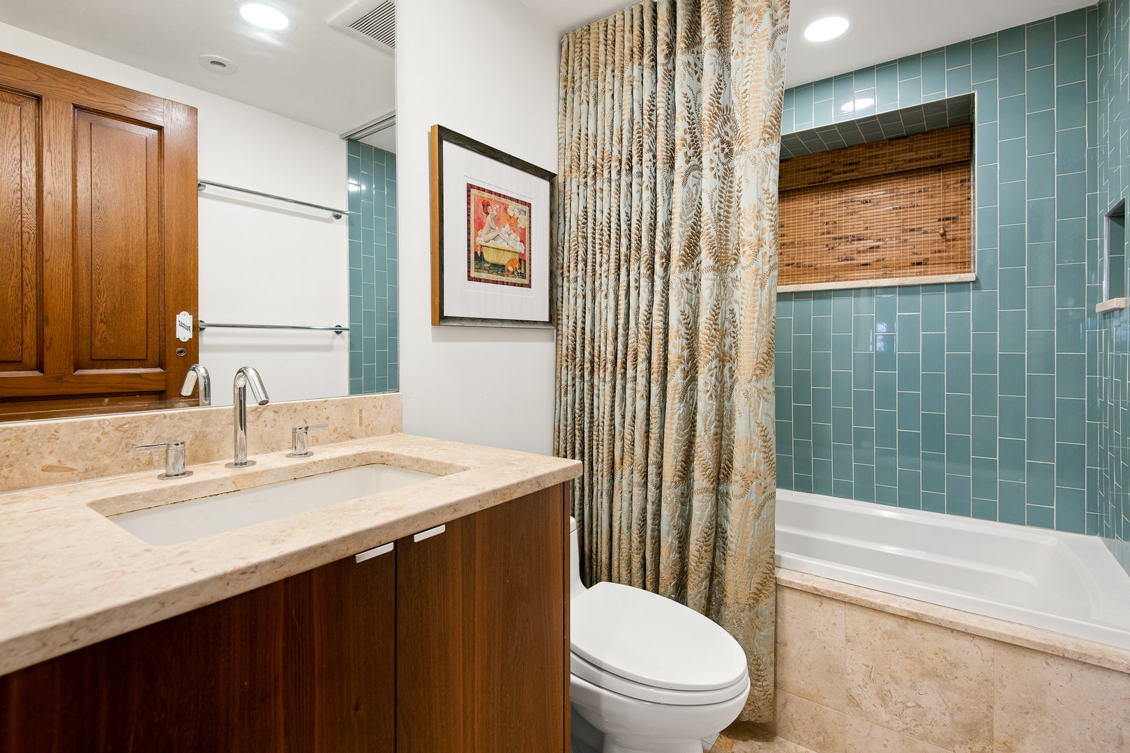 1646 N Leavitt Street, Chicago, IL 60647 1646 N Leavitt Street, Chicago, IL 60647