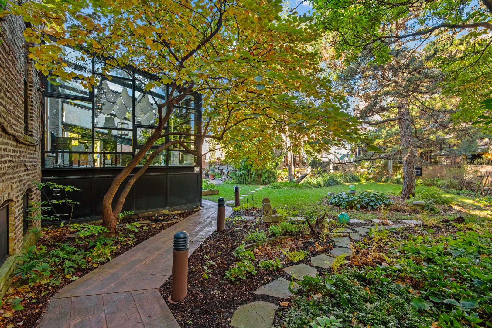 1646 N Leavitt Street, Chicago, IL 60647 1646 N Leavitt Street, Chicago, IL 60647