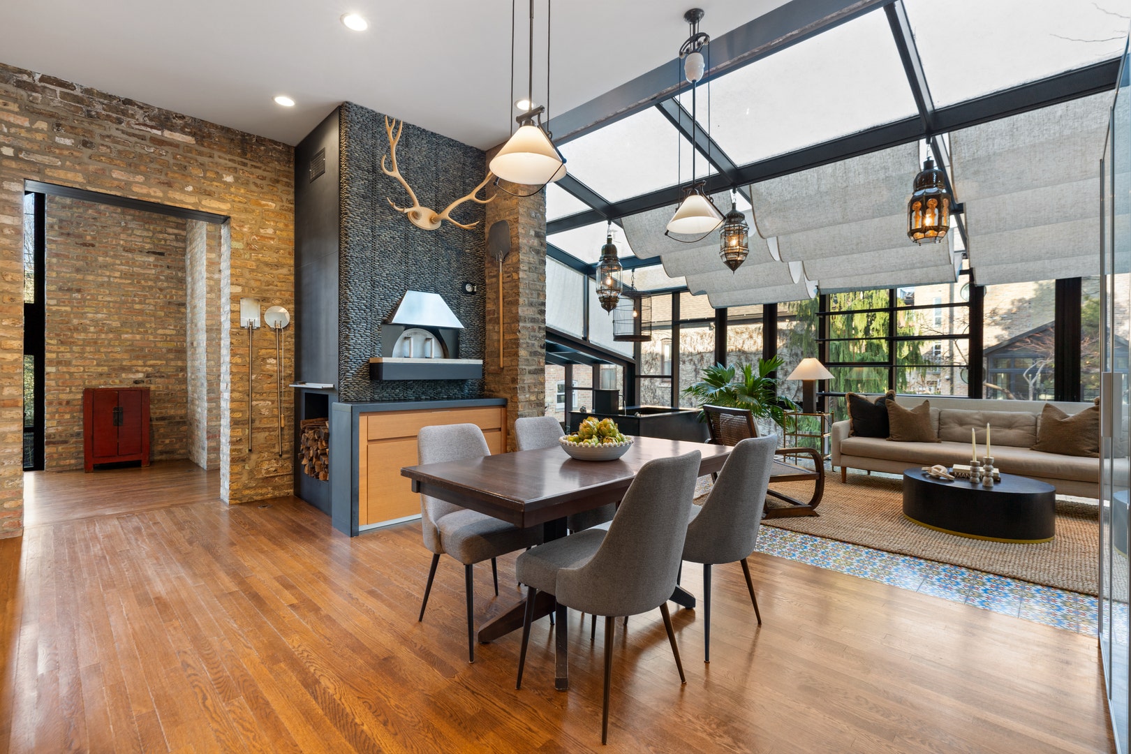 1646 N Leavitt Street, Chicago, IL 60647 1646 N Leavitt Street, Chicago, IL 60647
