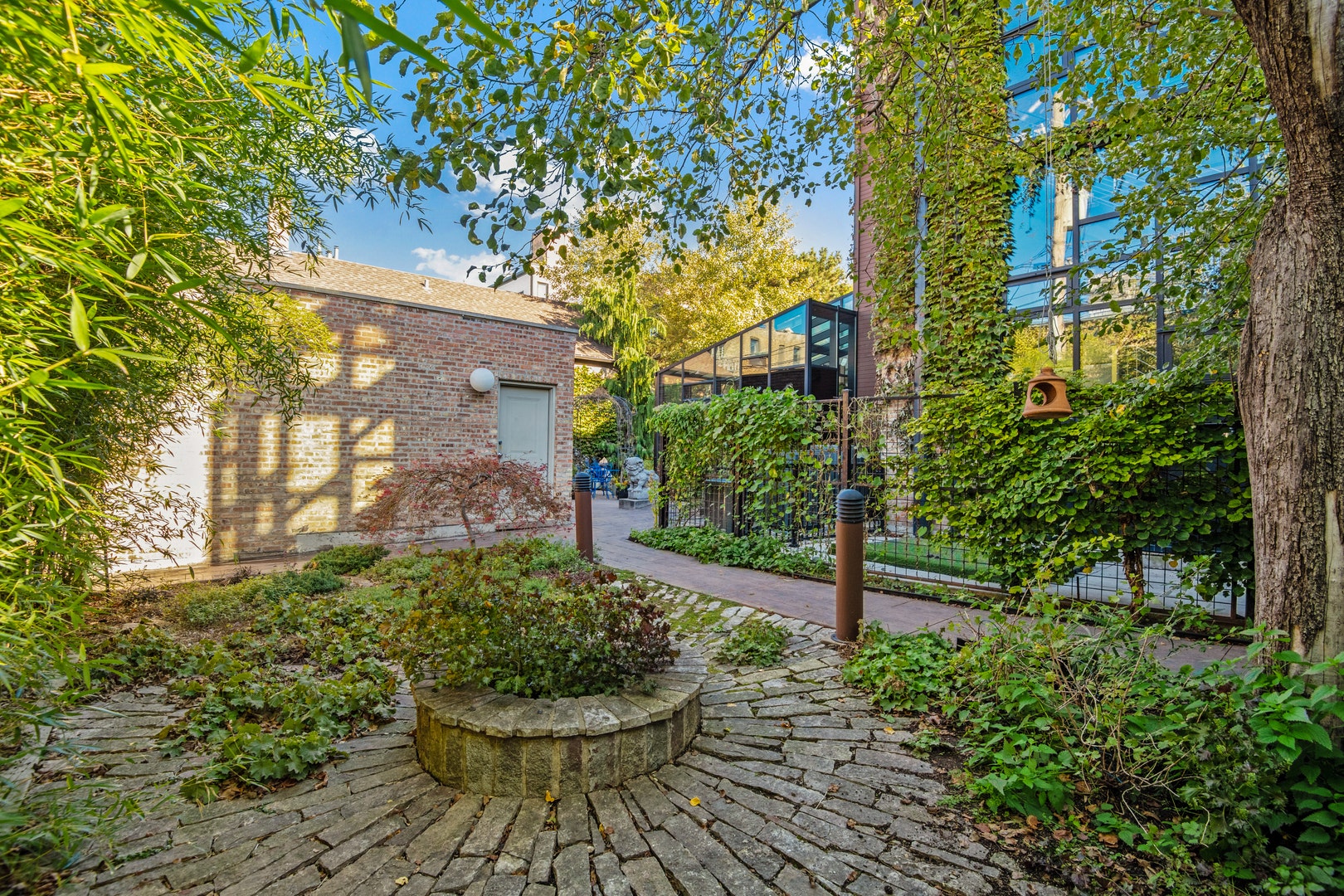 1646 N Leavitt Street, Chicago, IL 60647 1646 N Leavitt Street, Chicago, IL 60647