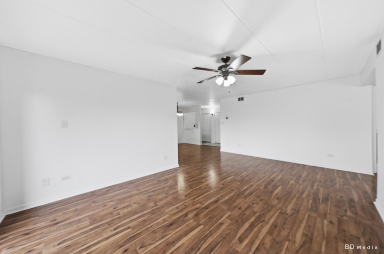 11045 S Theresa Circle, #2B, Palos Hills, IL 60465 11045 S Theresa Circle, #2B, Palos Hills, IL 60465