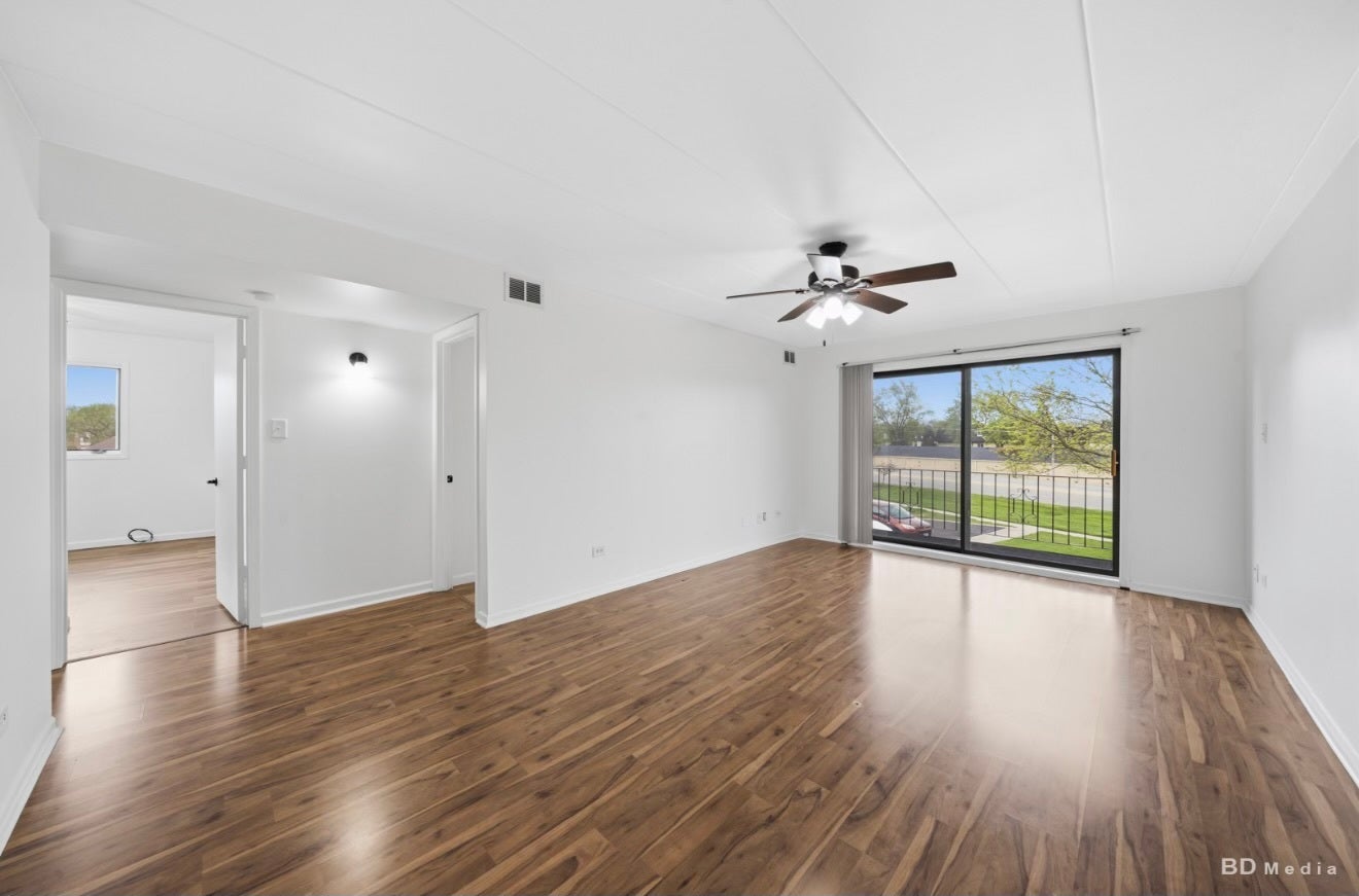11045 S Theresa Circle, #2B, Palos Hills, IL 60465 11045 S Theresa Circle, #2B, Palos Hills, IL 60465