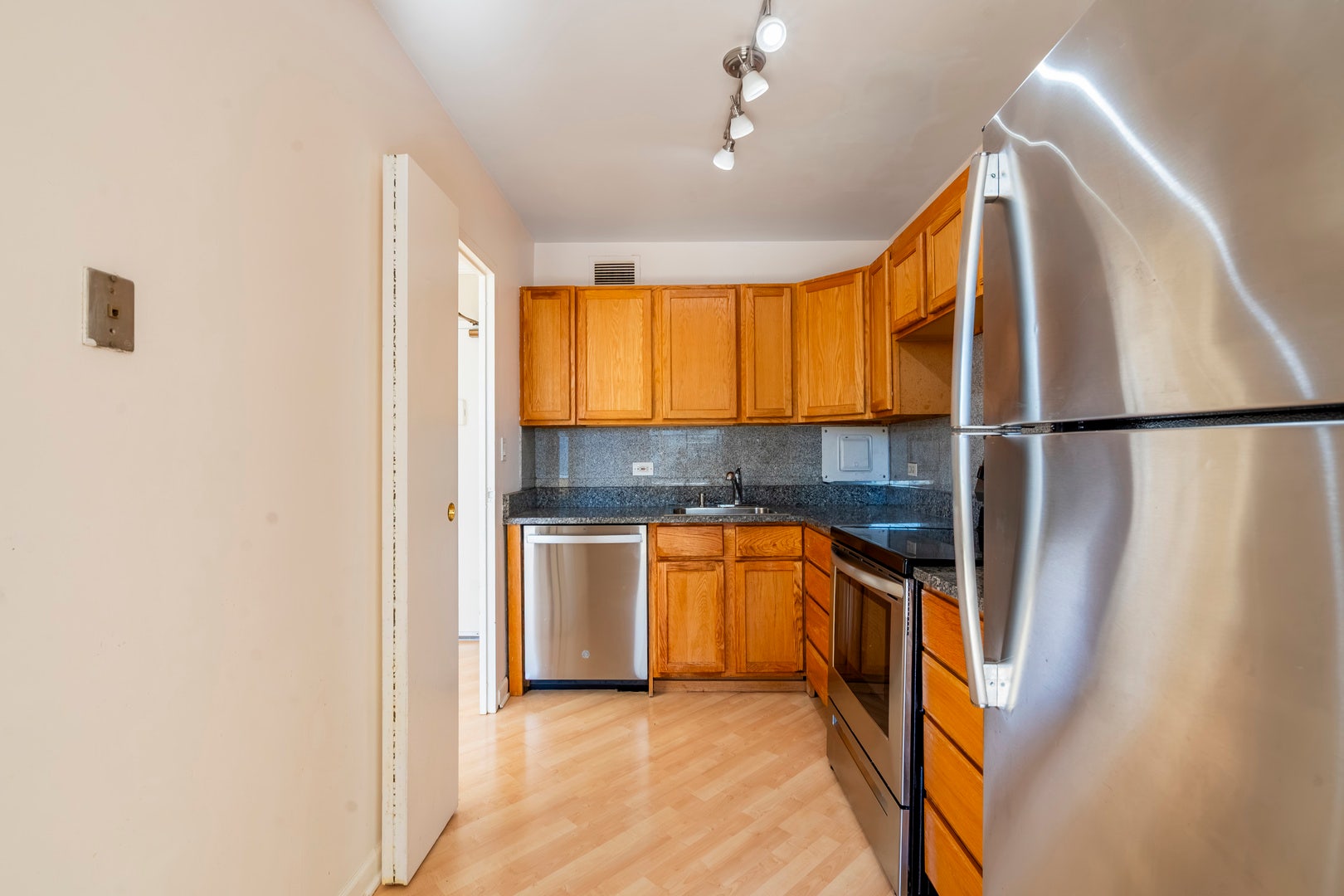 5757 N Sheridan Road, #19D, Chicago, IL 60660