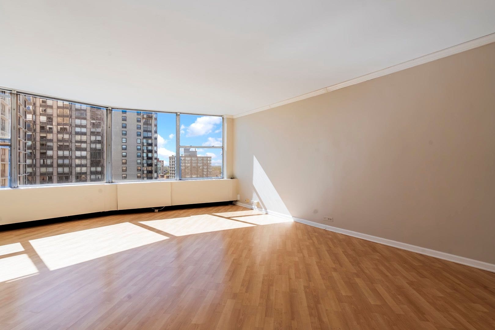 5757 N Sheridan Road, #19D, Chicago, IL 60660