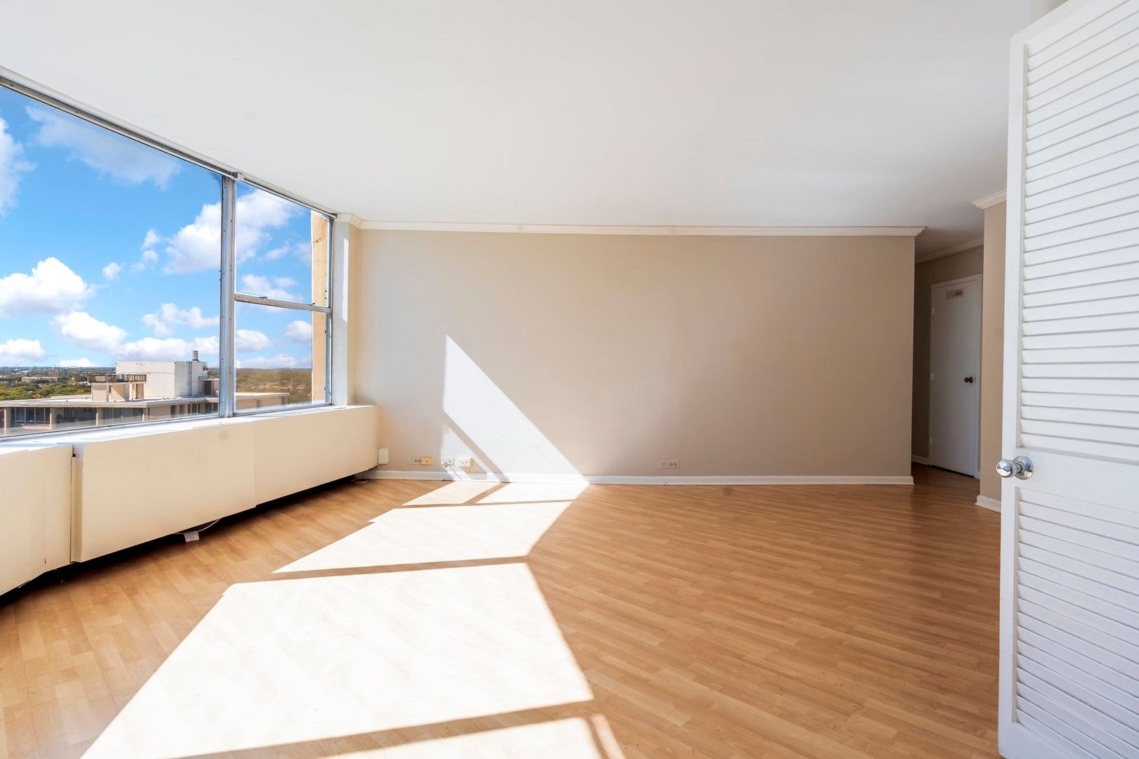 5757 N Sheridan Road, #19D, Chicago, IL 60660