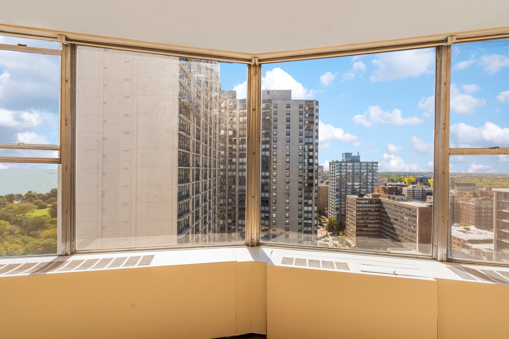 5757 N Sheridan Road, #19D, Chicago, IL 60660