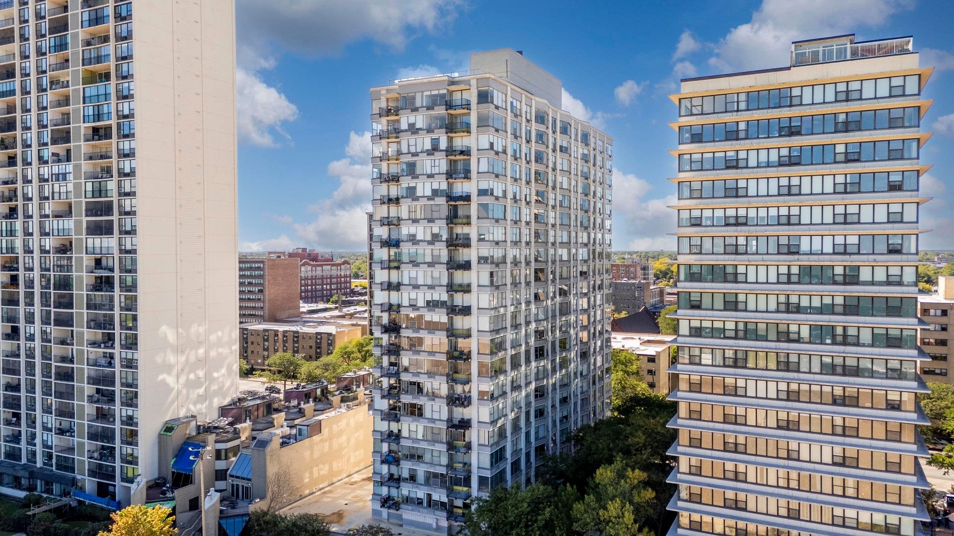 5757 N Sheridan Road, #19D, Chicago, IL 60660