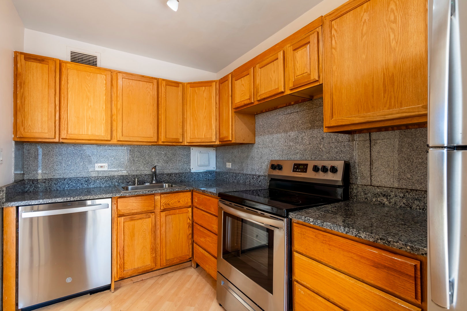 5757 N Sheridan Road, #19D, Chicago, IL 60660