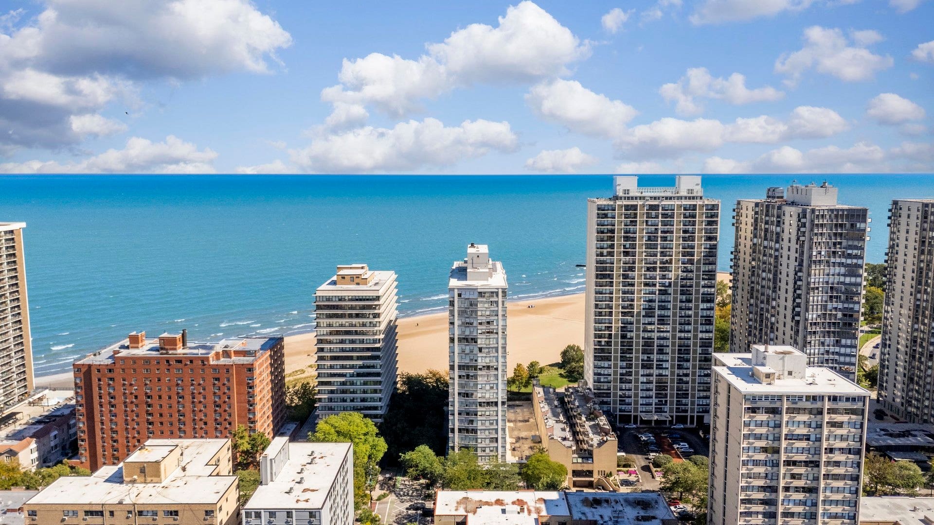 5757 N Sheridan Road, #19D, Chicago, IL 60660