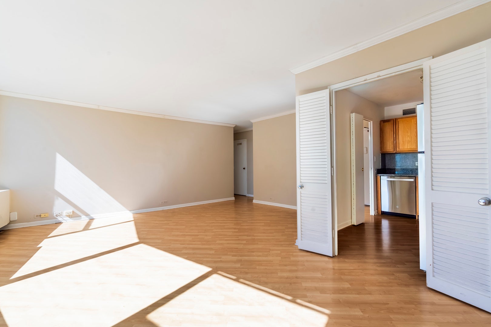 5757 N Sheridan Road, #19D, Chicago, IL 60660