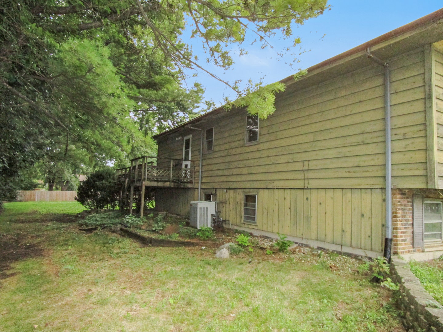 2659 Hobson Road, Downers Grove, IL 60516