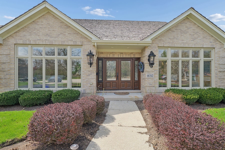 Property photo for 16762 S Deer Path Drive, Homer Glen, IL