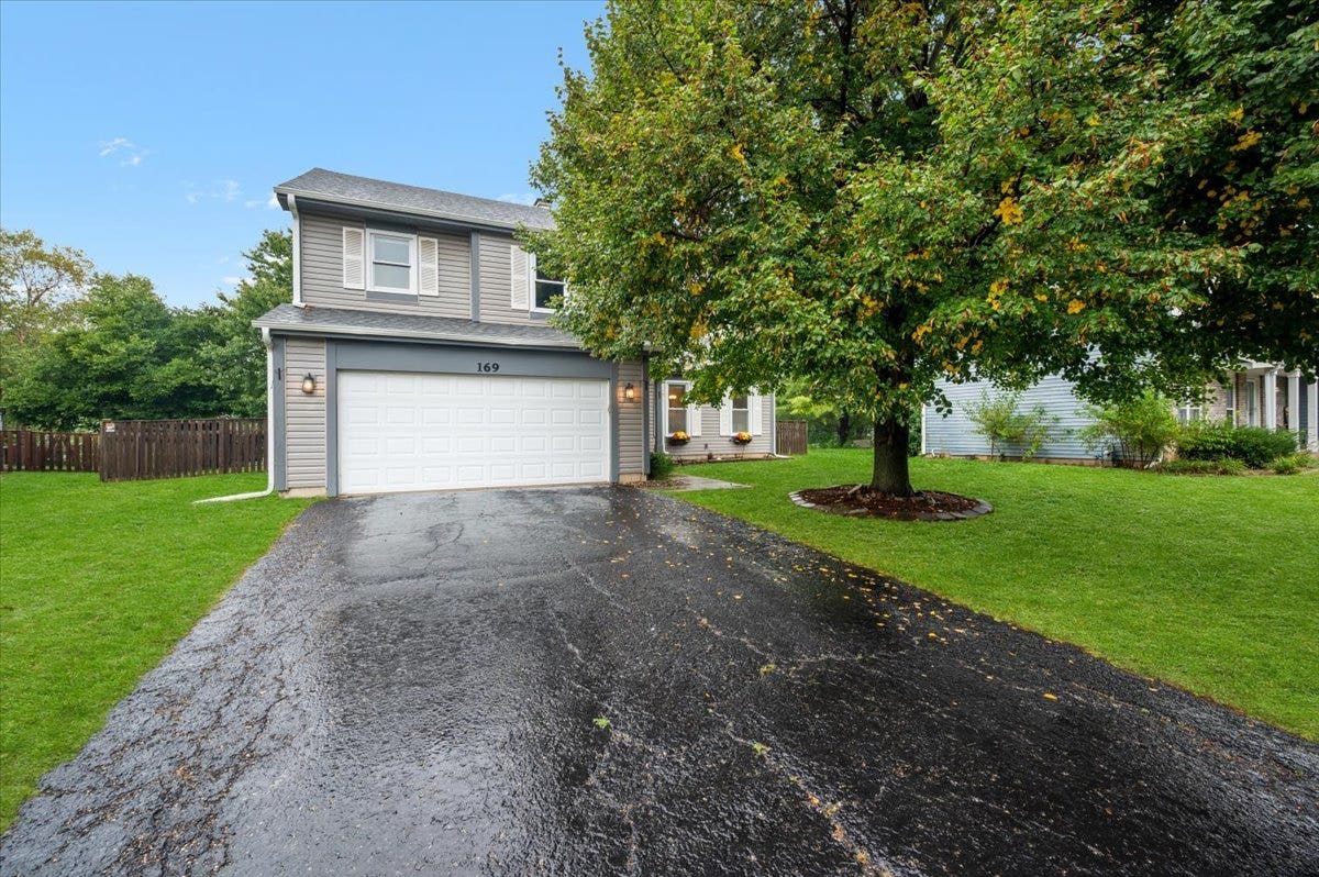 169 Park Meadow Lane, Bolingbrook, IL 60440 169 Park Meadow Lane, Bolingbrook, IL 60440