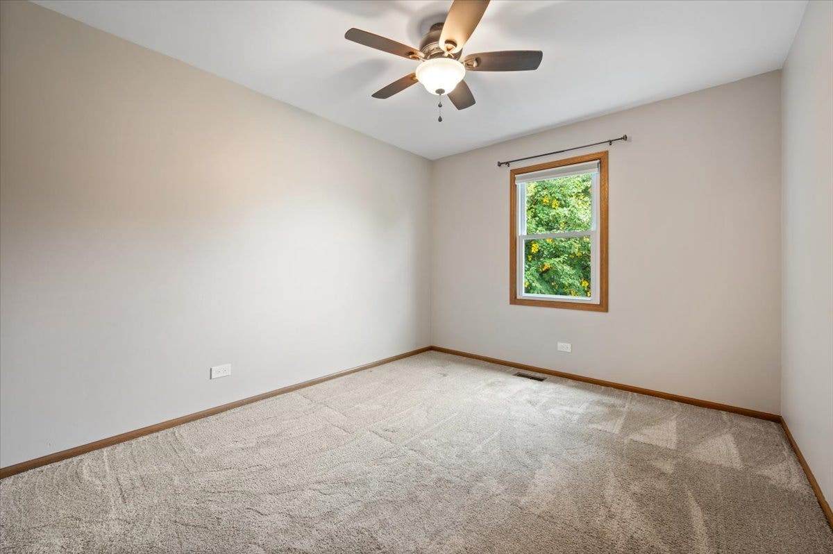 169 Park Meadow Lane, Bolingbrook, IL 60440 169 Park Meadow Lane, Bolingbrook, IL 60440